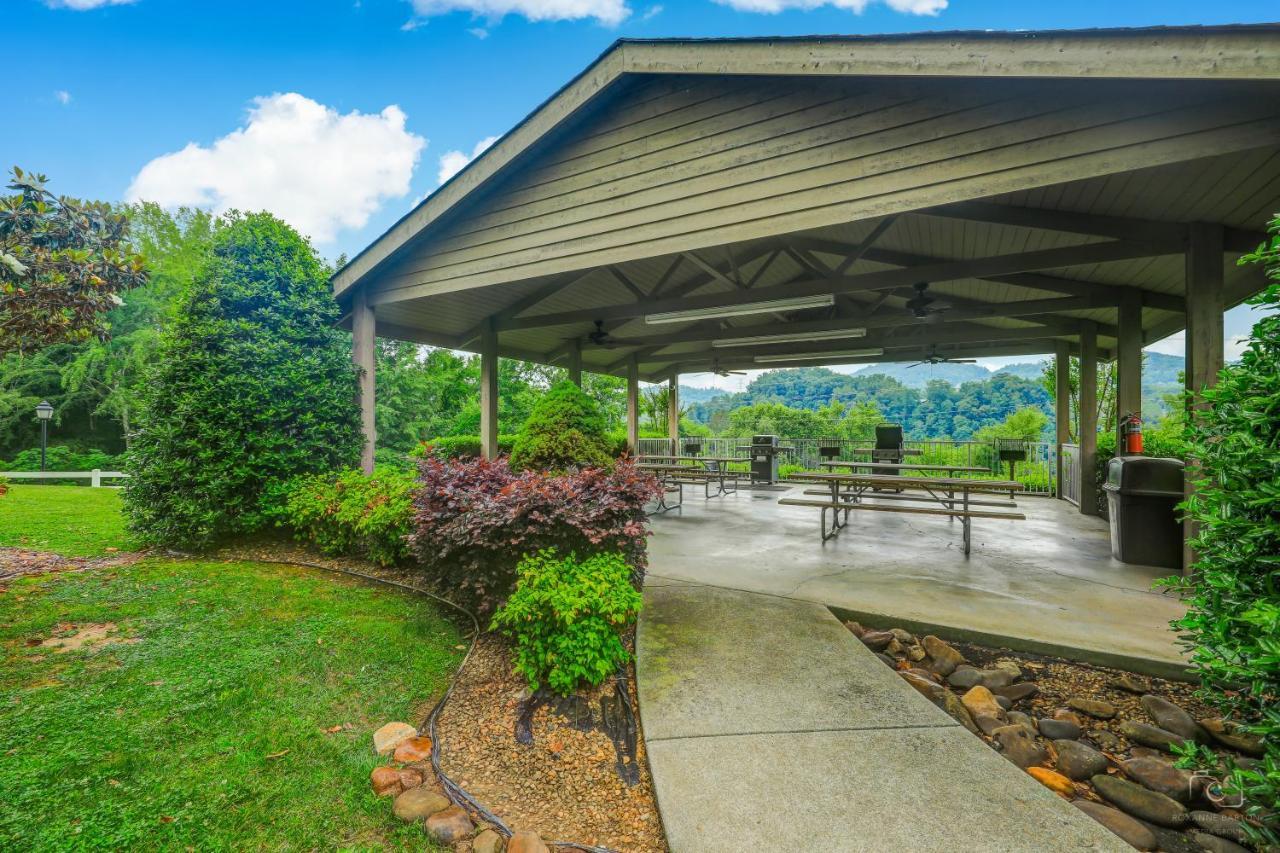 A Peaceful Retreat Whispering Pines 622 Pigeon Forge Exterior foto